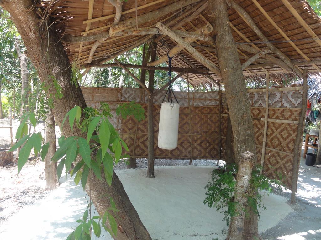 Sea Turtle House Moalboal Hotel Екстериор снимка